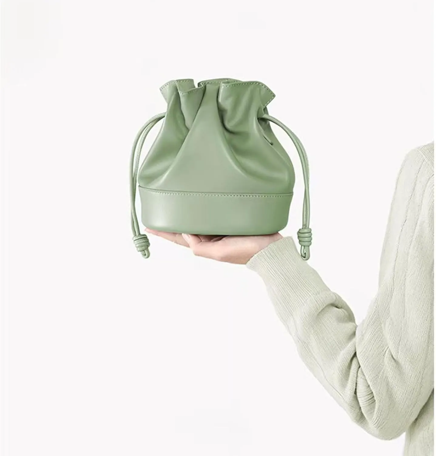 Drawstring Bucket Bag for Women,Lambskin genuine leather shoulder bag,trendy water bucket crossbody bag.