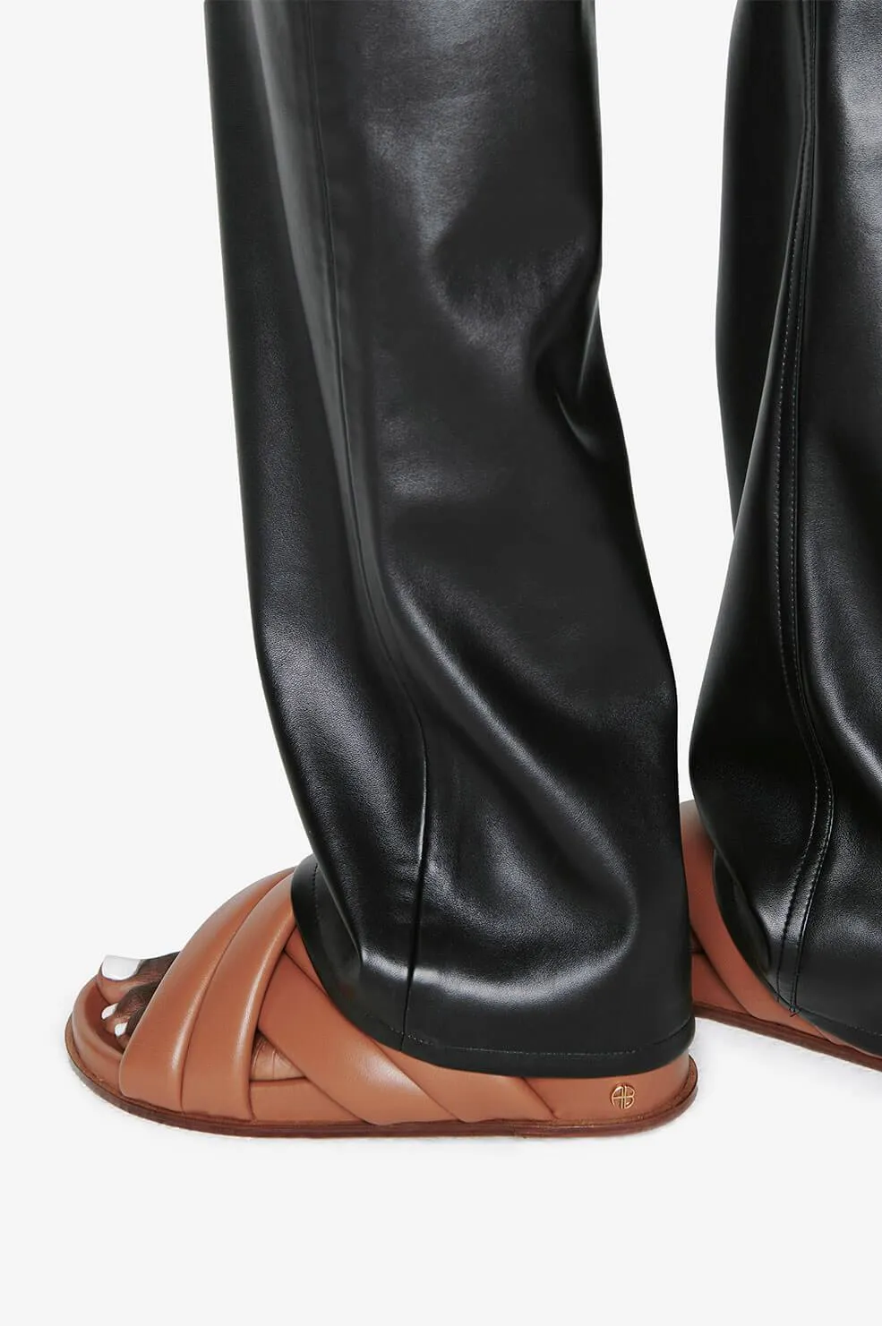 Lizzie Slides Cognac