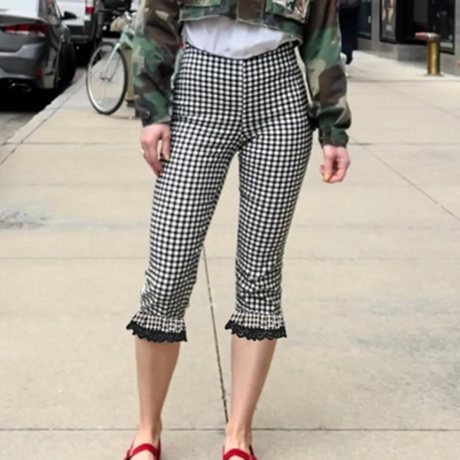 Y2k Capri Pants for Women Trendy Lace Ruffle Hem Flare Leggings Bell Bottom Skinny Gingham Cropped Bloomer Trousers